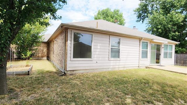 Building Photo - 3003 Elderberry Dr
