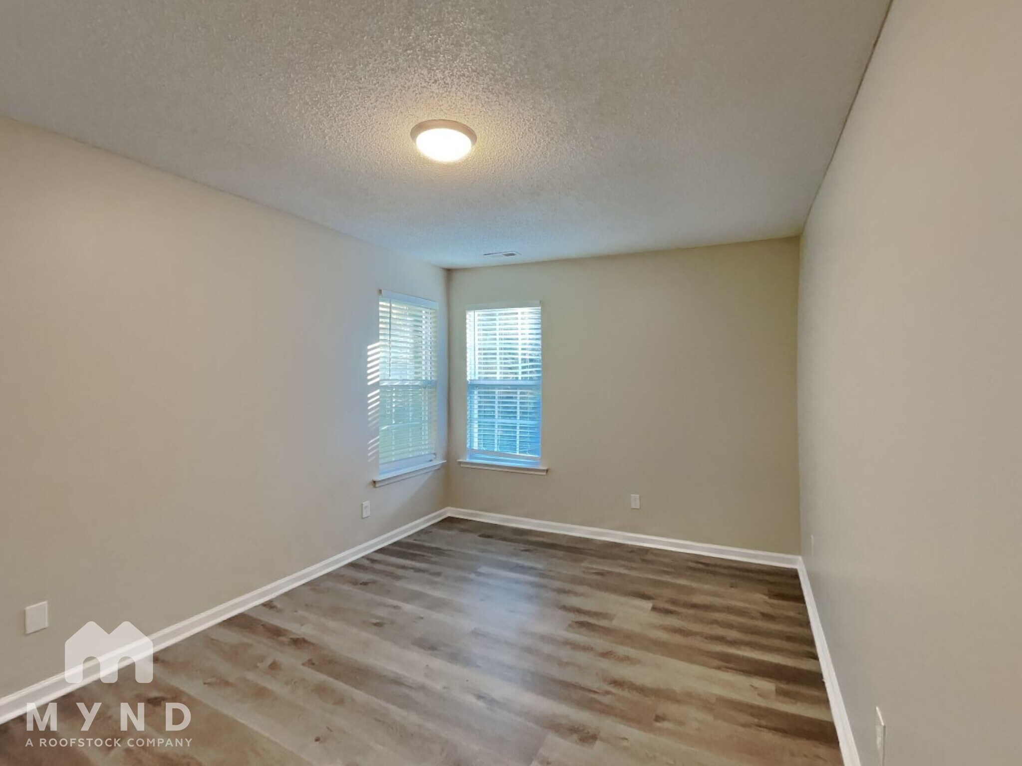 Building Photo - 8104 Stone Bridge Ct