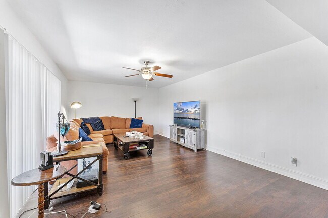 Building Photo - 3308 Spanish Wells Dr