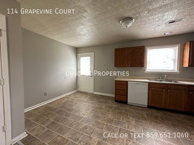 Building Photo - 114 Grapevine Ct