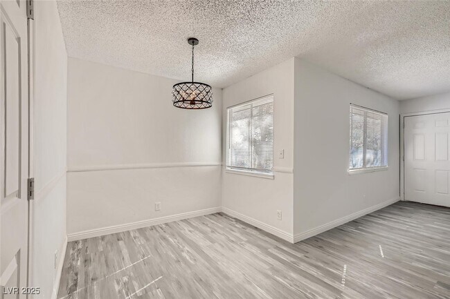 Building Photo - 4364 Tara Ave