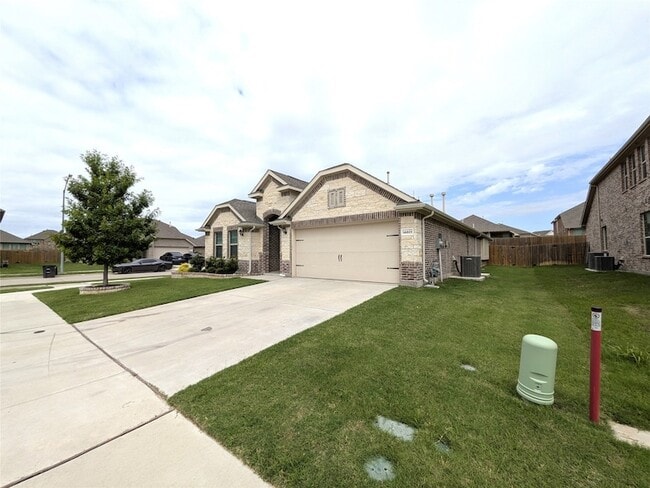 Building Photo - 14601 Little Water Dr