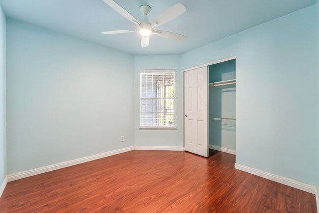 Building Photo - Spacious Single-Story Living with Oversized Lot and Dual Living Areas!