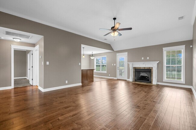 Building Photo - Stunningly Large Home Ready Today!