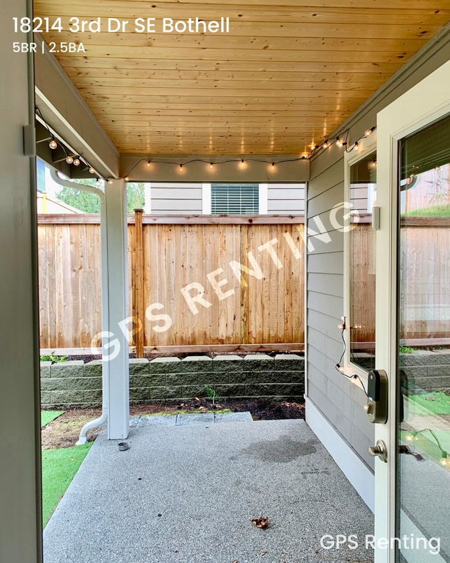 Building Photo - 18214 3rd Dr SE