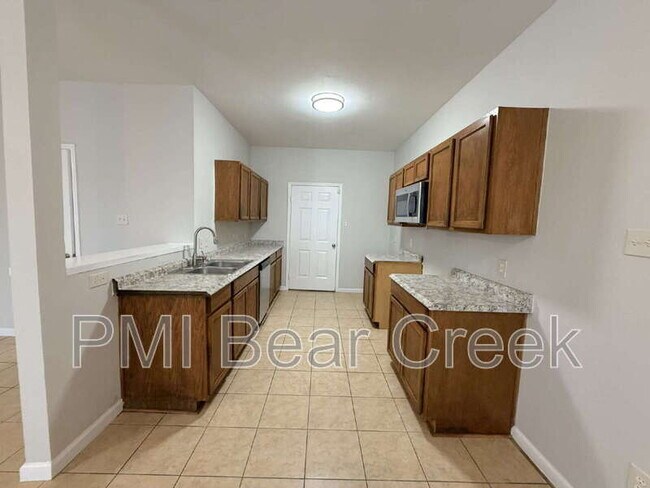 Building Photo - 6407 Waldron Dr
