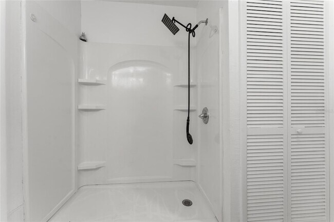 Building Photo - 3108 Windover Ave