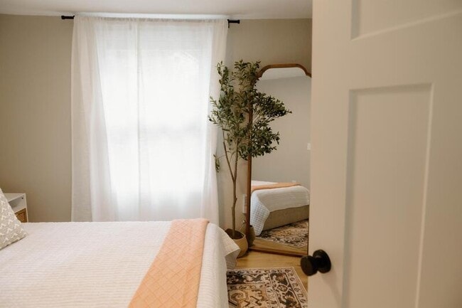 Building Photo - 206 State Ave