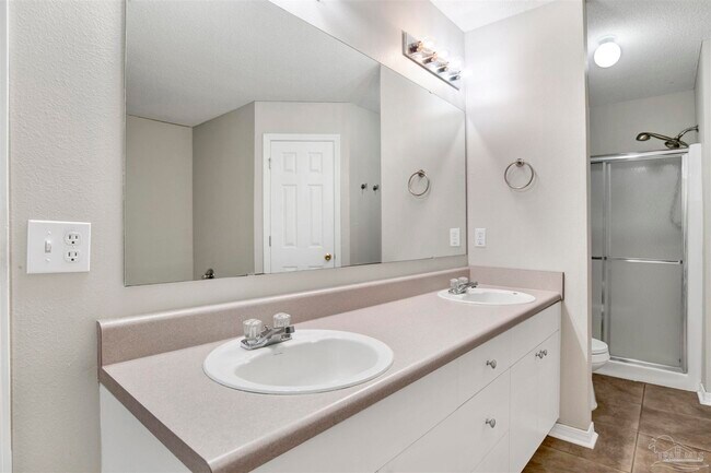 Building Photo - 512 Batten Blvd