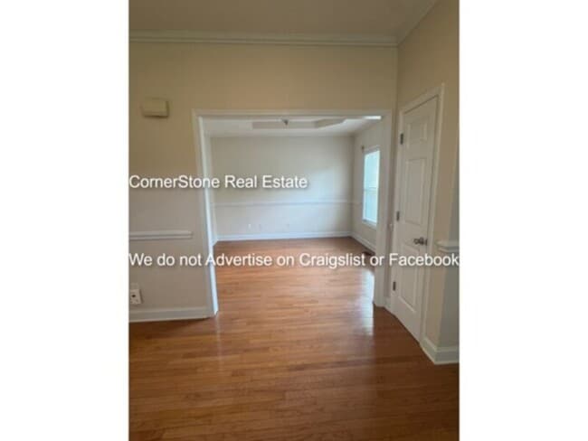 Building Photo - 6499 Chamblee Dr