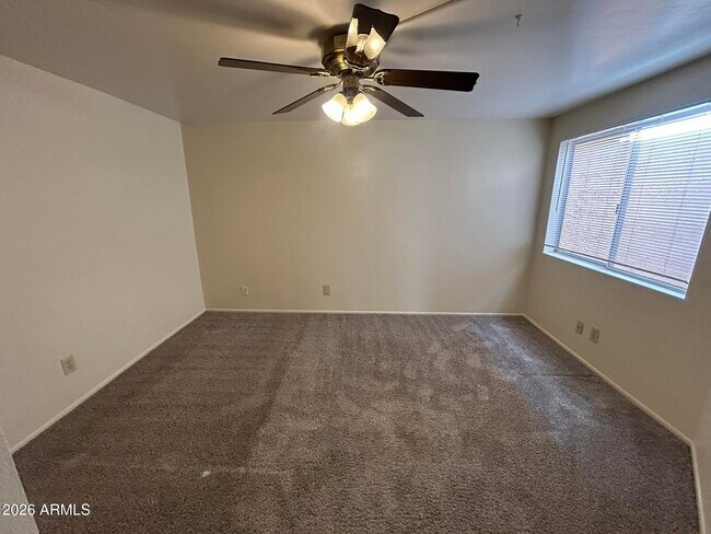 Building Photo - 2120 N Yucca Ct