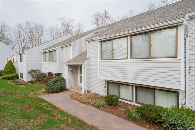 Primary Photo - 57 Brookwood Dr