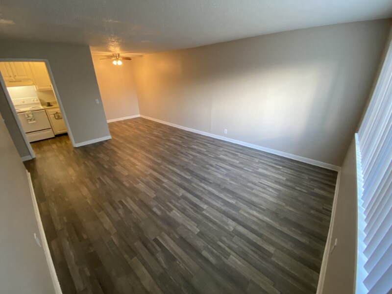 Building Photo - 1005 Hickory Hill Ln