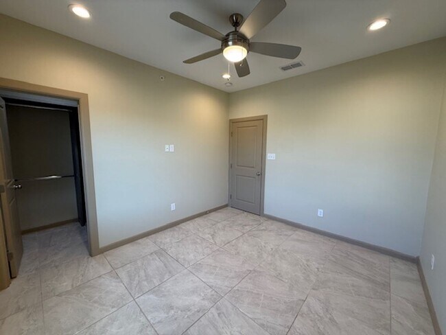 Building Photo - THE DORADO CONDOMINIUMS