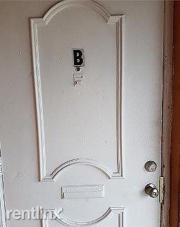 Building Photo - 3 br, 2 bath Townhome - 7640 SW 10th St B