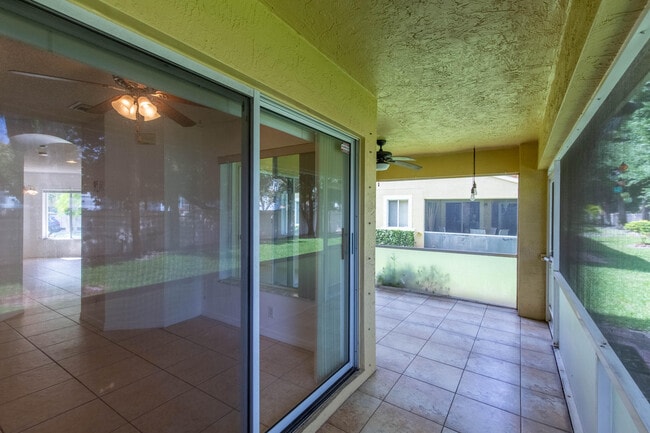 Building Photo - 1011 Arezzo Cir