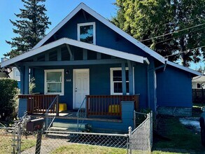 Building Photo - Updated 3BR Home w/ Huge Storage Basement – Prime Portland Location!