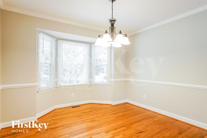 Building Photo - 202 Dalmeny Dr