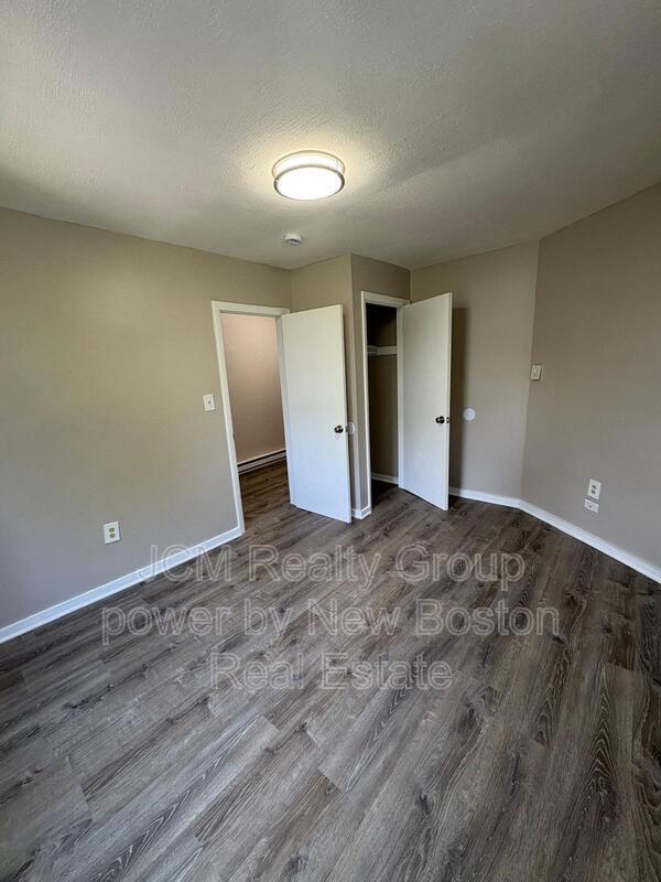 Building Photo - 3 Sunderland St