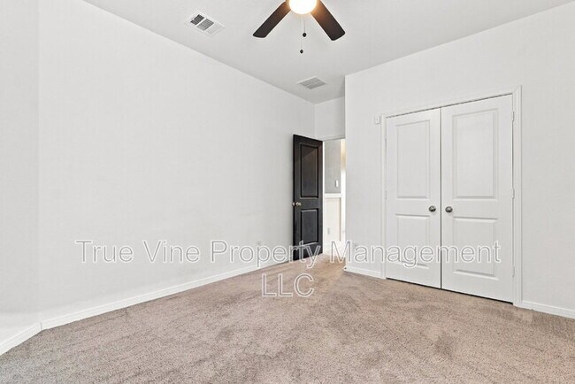Building Photo - 5432 Cloves Cv