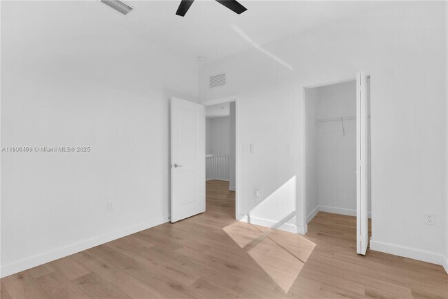 Building Photo - 2444 SE 24th Ave