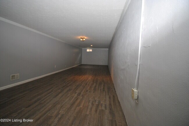 Building Photo - 1910 Janlyn Rd