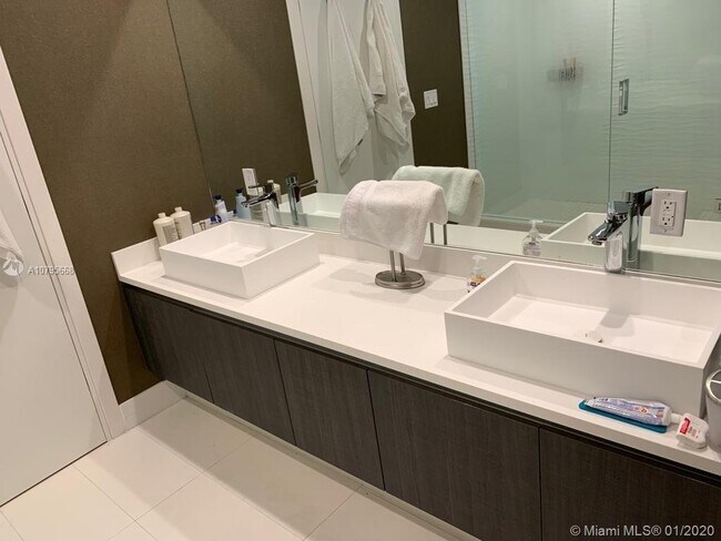 Building Photo - 1150 102nd St