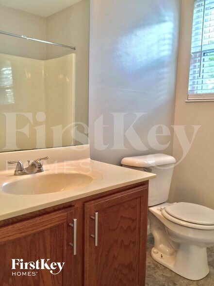 Building Photo - 254 Truro Ct