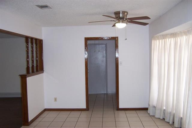 Building Photo - 2916 Southridge Dr