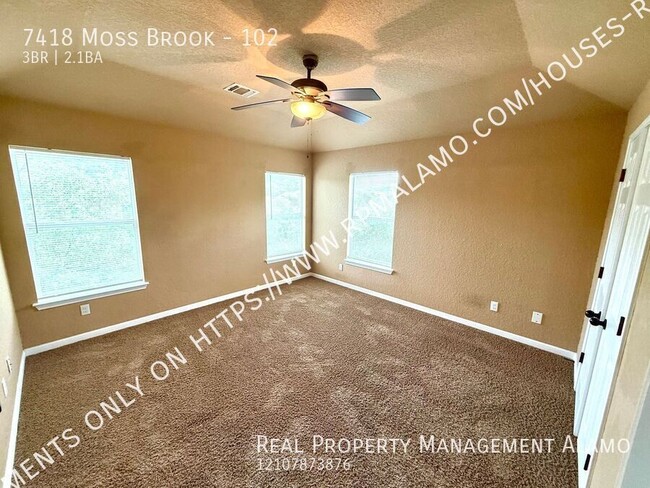 Building Photo - 7418 Moss Brook Dr