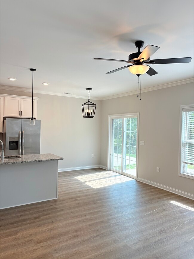 Building Photo - 6538 Fortuna Ave