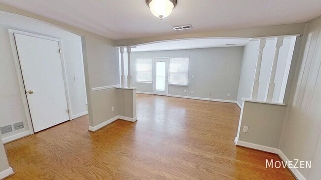 Building Photo - 3003 Overton Dr