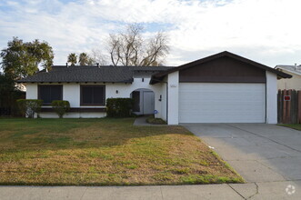 Building Photo - Beautiful 4 bedroom 2 bathroom home in Sac...