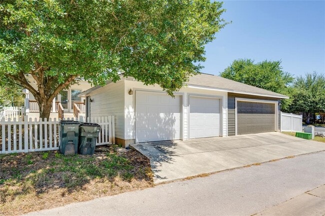 Building Photo - 483 McGarity