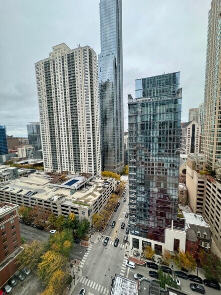 Building Photo - 2 E Erie St