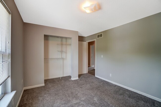 Building Photo - 3612 Willow Run Dr