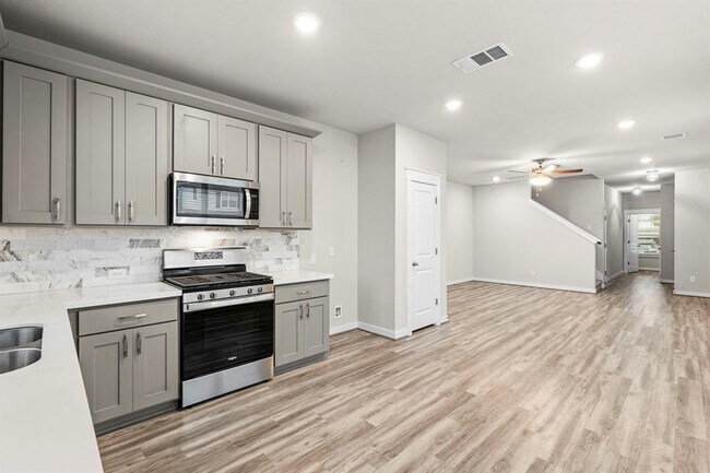 Building Photo - 17200 Leafroller Dr