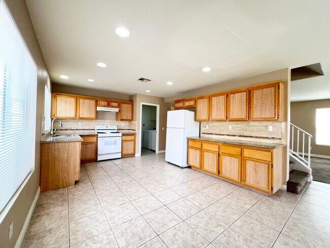 Building Photo - 9617 Marigny Ct