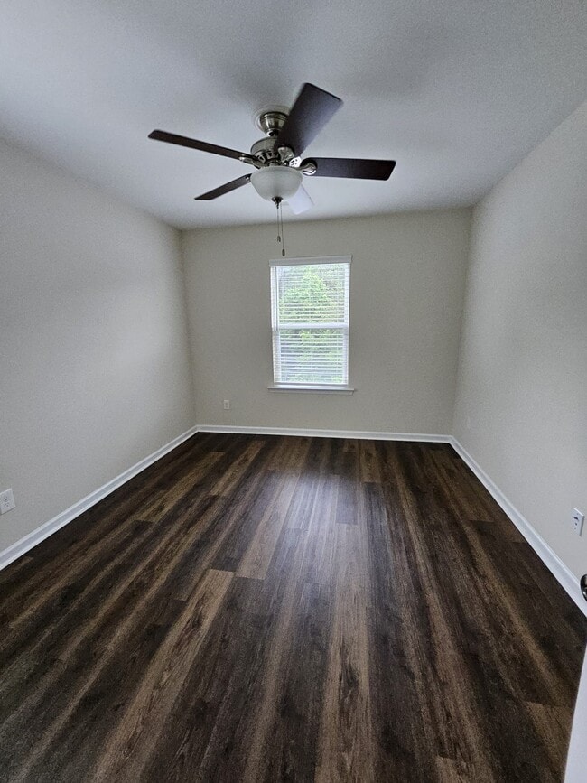 Building Photo - 110 Fargale Ln