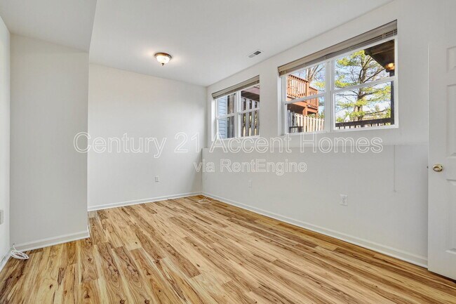 Building Photo - 21217 Millwood Square