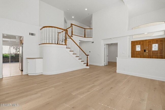 Building Photo - 658 Elevar Ct