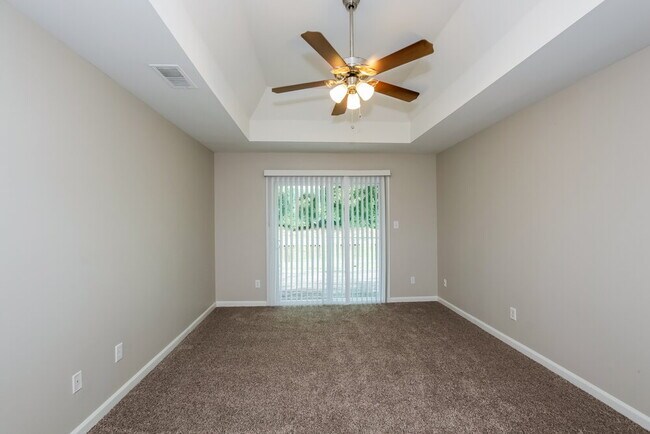 Building Photo - 11621 Long Forest Dr
