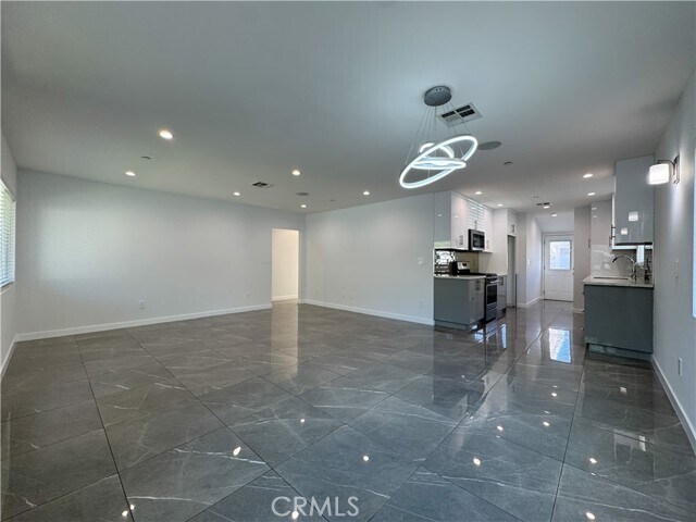 Building Photo - 8633 Bluffdale Dr