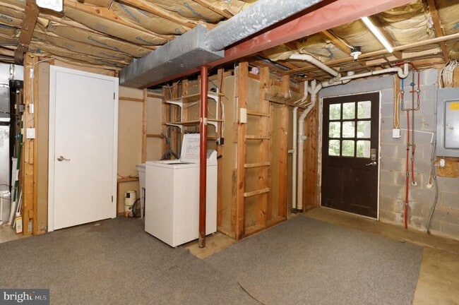 Building Photo - 11800 Wolf Run Ln
