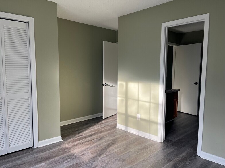 Building Photo - 3708 Carrington Pl