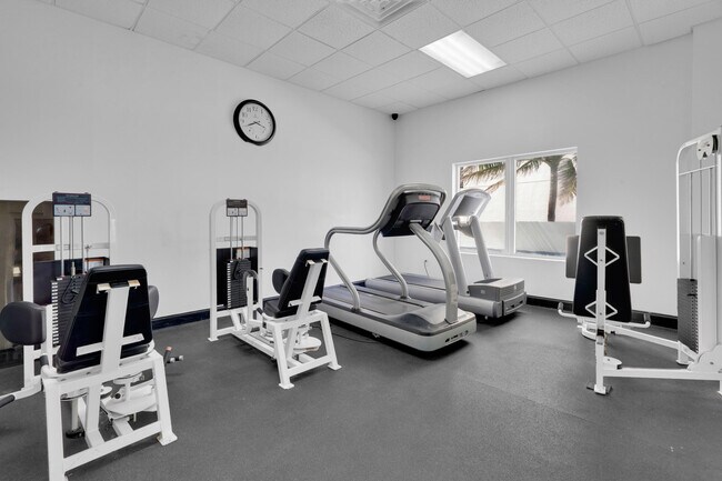 Building Photo - 3725 S Ocean Dr