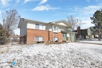 Building Photo - 512 Squire St