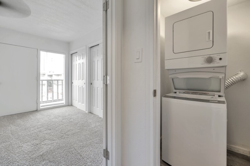 Building Photo - 1815 W Tuckey Ln