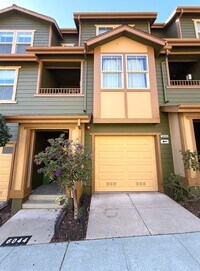 Building Photo - NEW CONSTRUCTION HUGE 1800sf 3BR/3BA 2GR Caballo Hills Townhome Western Views AVAIL NOW
