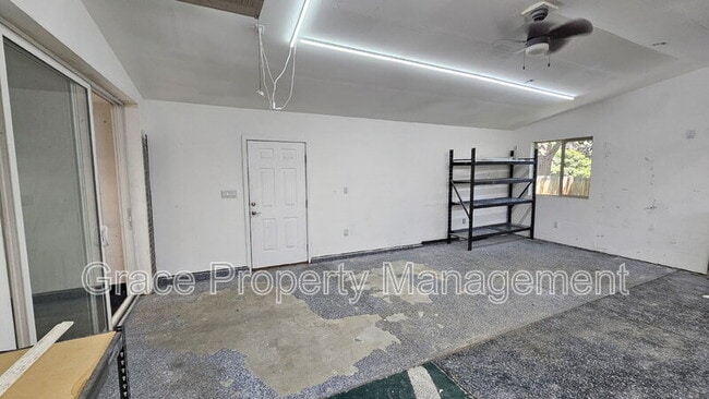 Building Photo - 10928 Patterson Ct